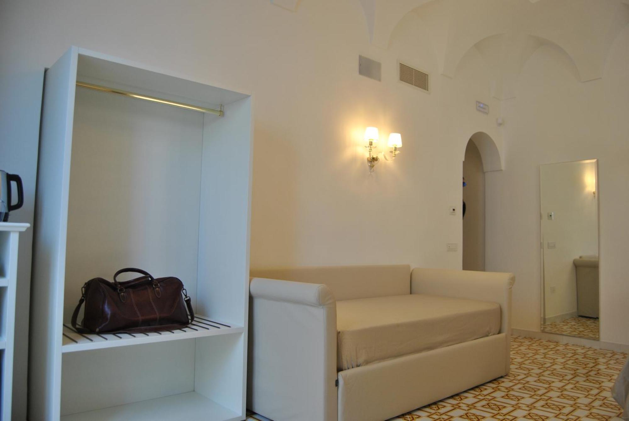 Core Amalfitano City Suites Экстерьер фото